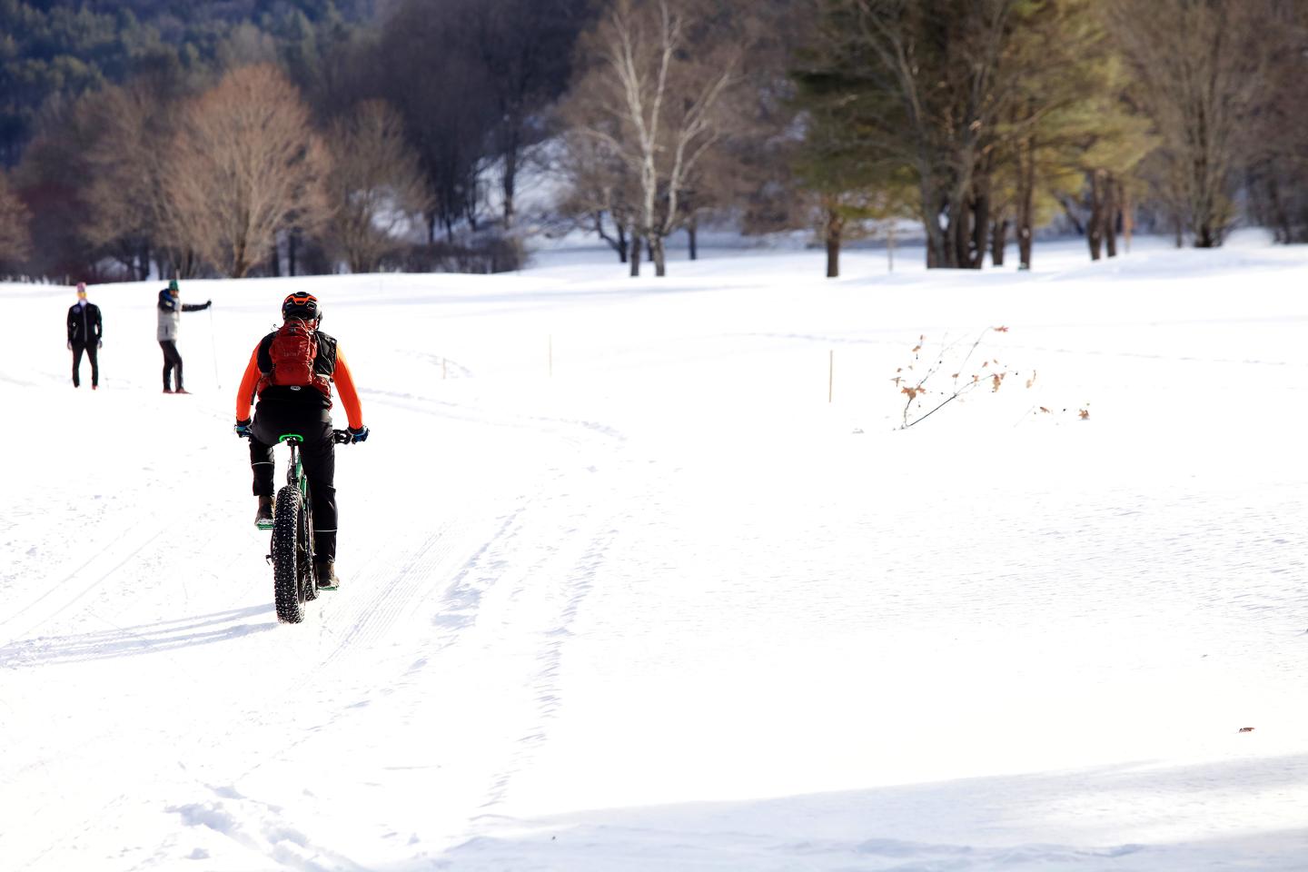 bike on snow